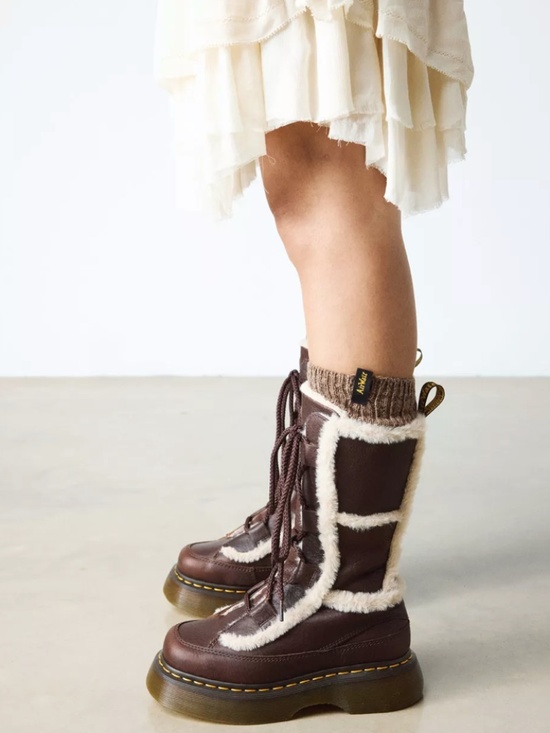 Dr. Martens Shoes - Dr. Martens size 8 faux fur lined Buzz lace up boots brown